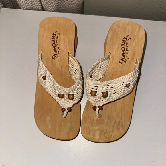 sketchers sandals - Picture 1 of 5